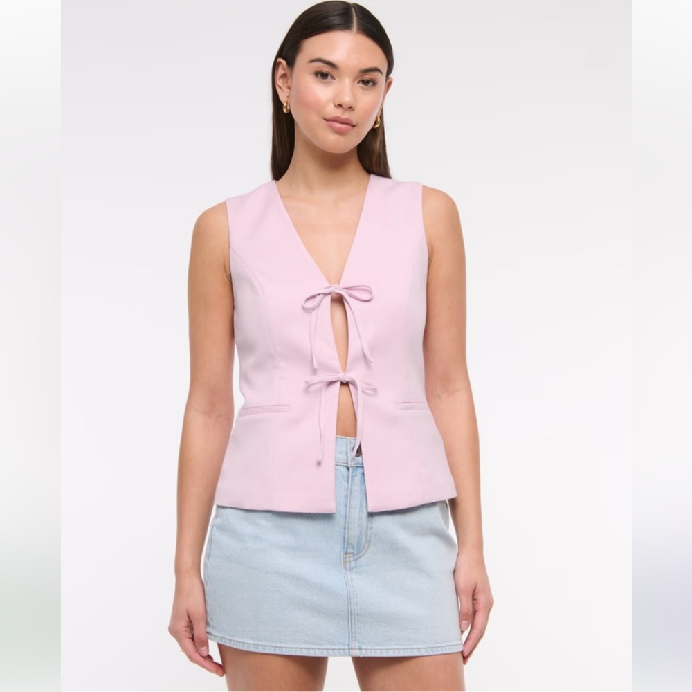 Abercrombie & Fitch Light Pink Tie-Front Sleeveless Tank